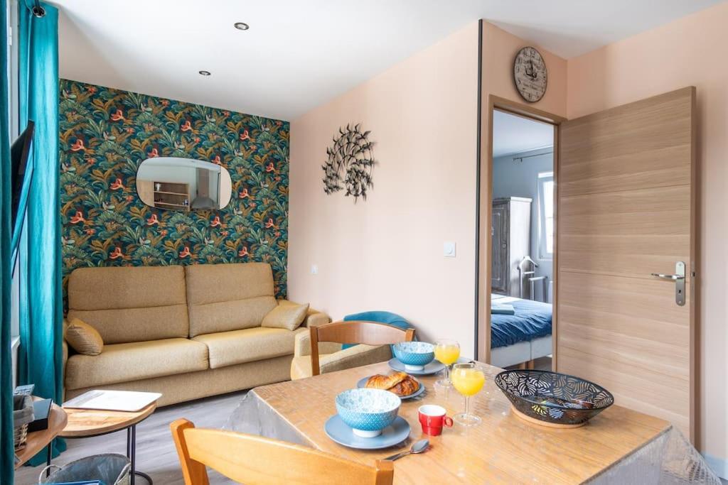 Gite Le Doris Avec Place De Stationnement Privee Incluse 埃特勒塔 外观 照片