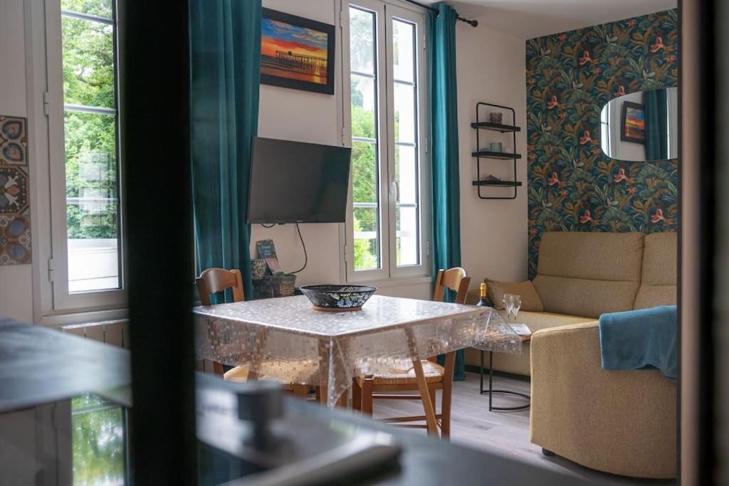 Gite Le Doris Avec Place De Stationnement Privee Incluse 埃特勒塔 外观 照片