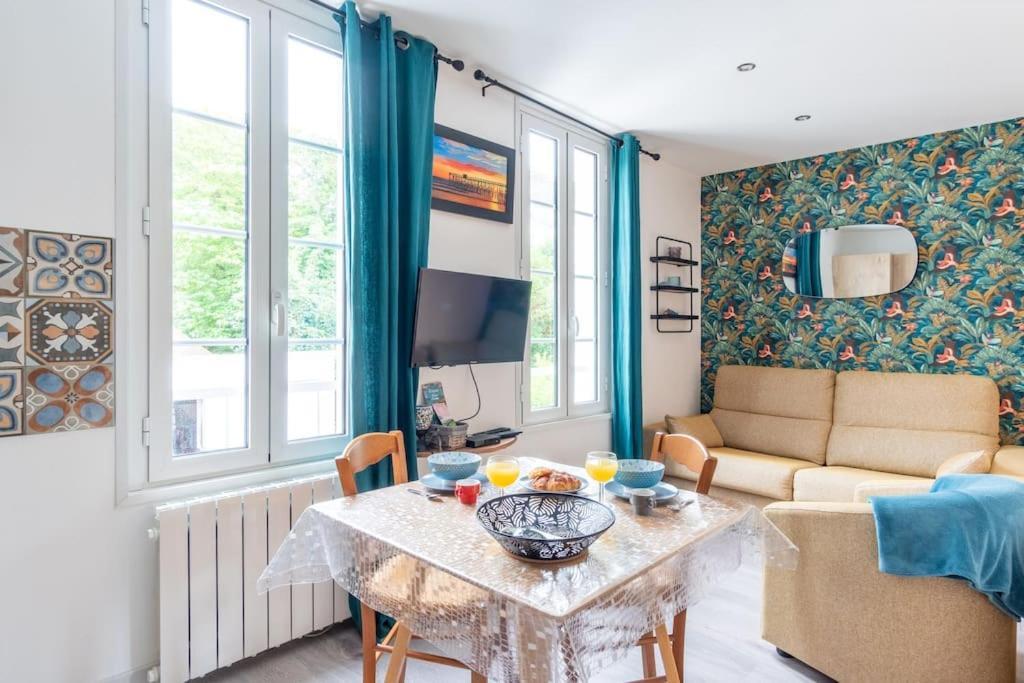 Gite Le Doris Avec Place De Stationnement Privee Incluse 埃特勒塔 外观 照片